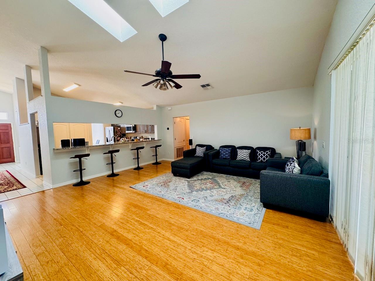 Image 18 of 37 For 709 Hallowell Circle