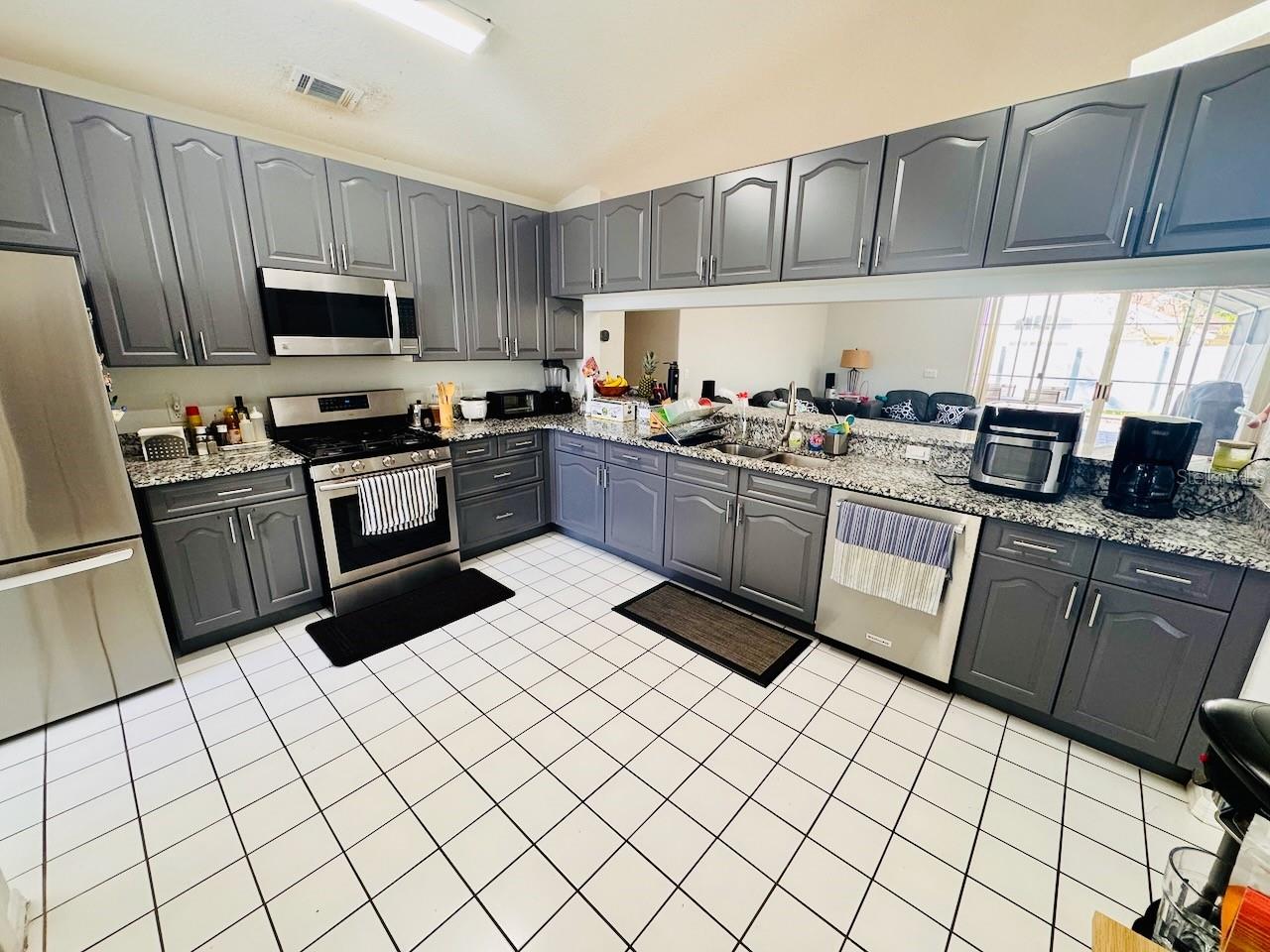 Image 21 of 37 For 709 Hallowell Circle