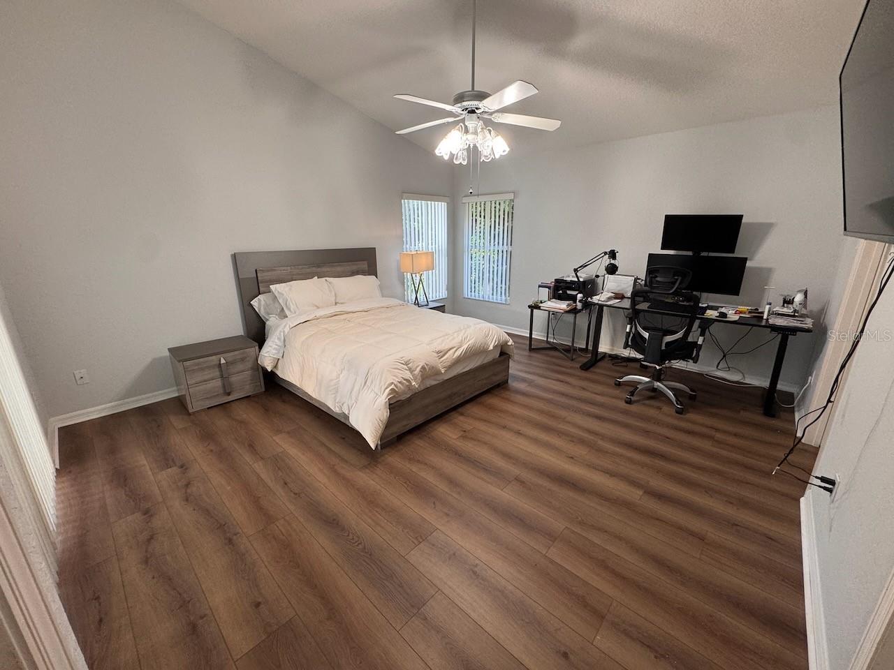 Image 23 of 37 For 709 Hallowell Circle