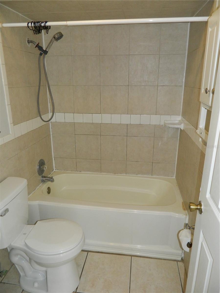 Image 17 of 18 For 2412 Greenwood Street