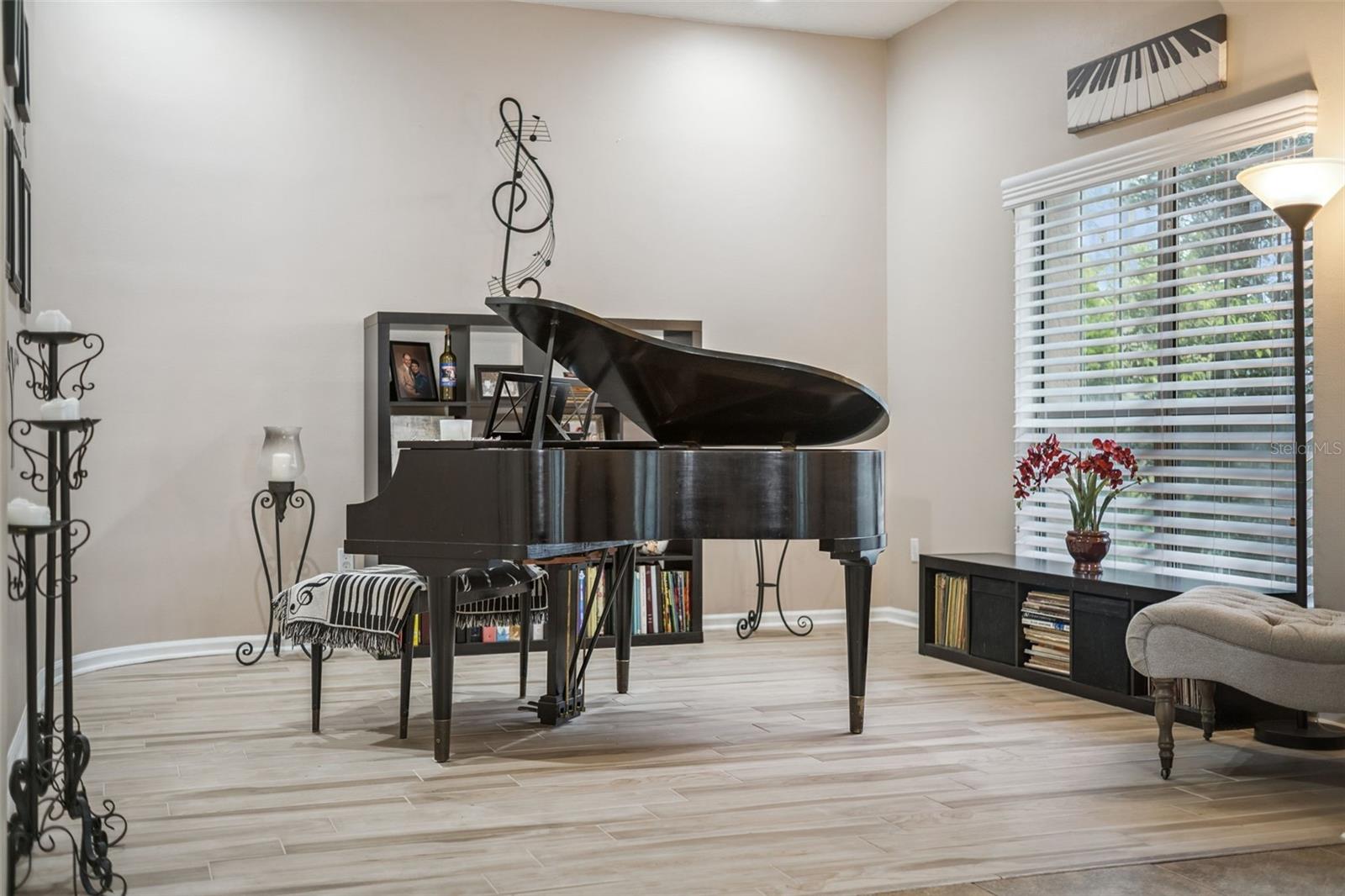 Image 11 of 70 For 383 Eagle Creek Circle