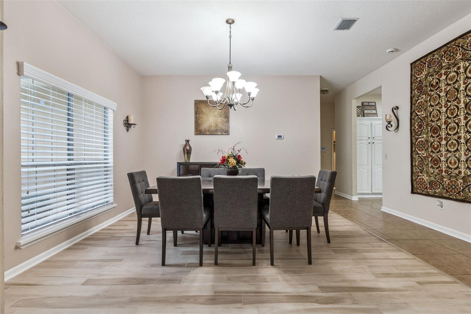 Image 12 of 70 For 383 Eagle Creek Circle