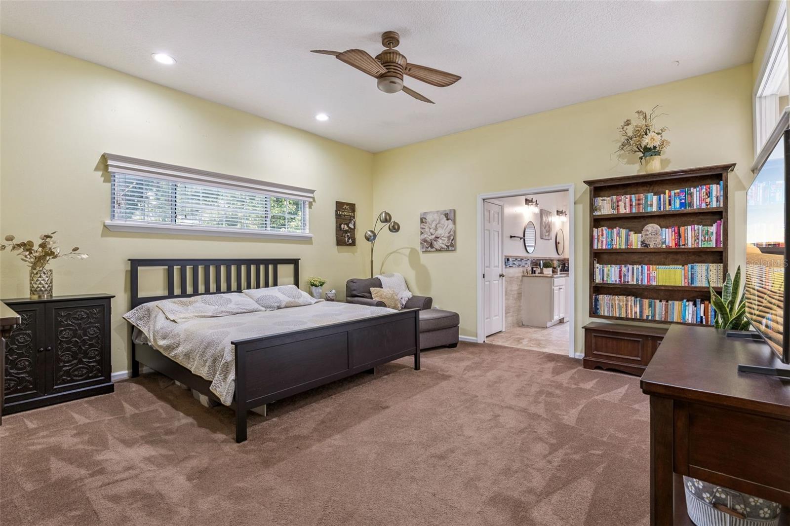 Image 25 of 70 For 383 Eagle Creek Circle