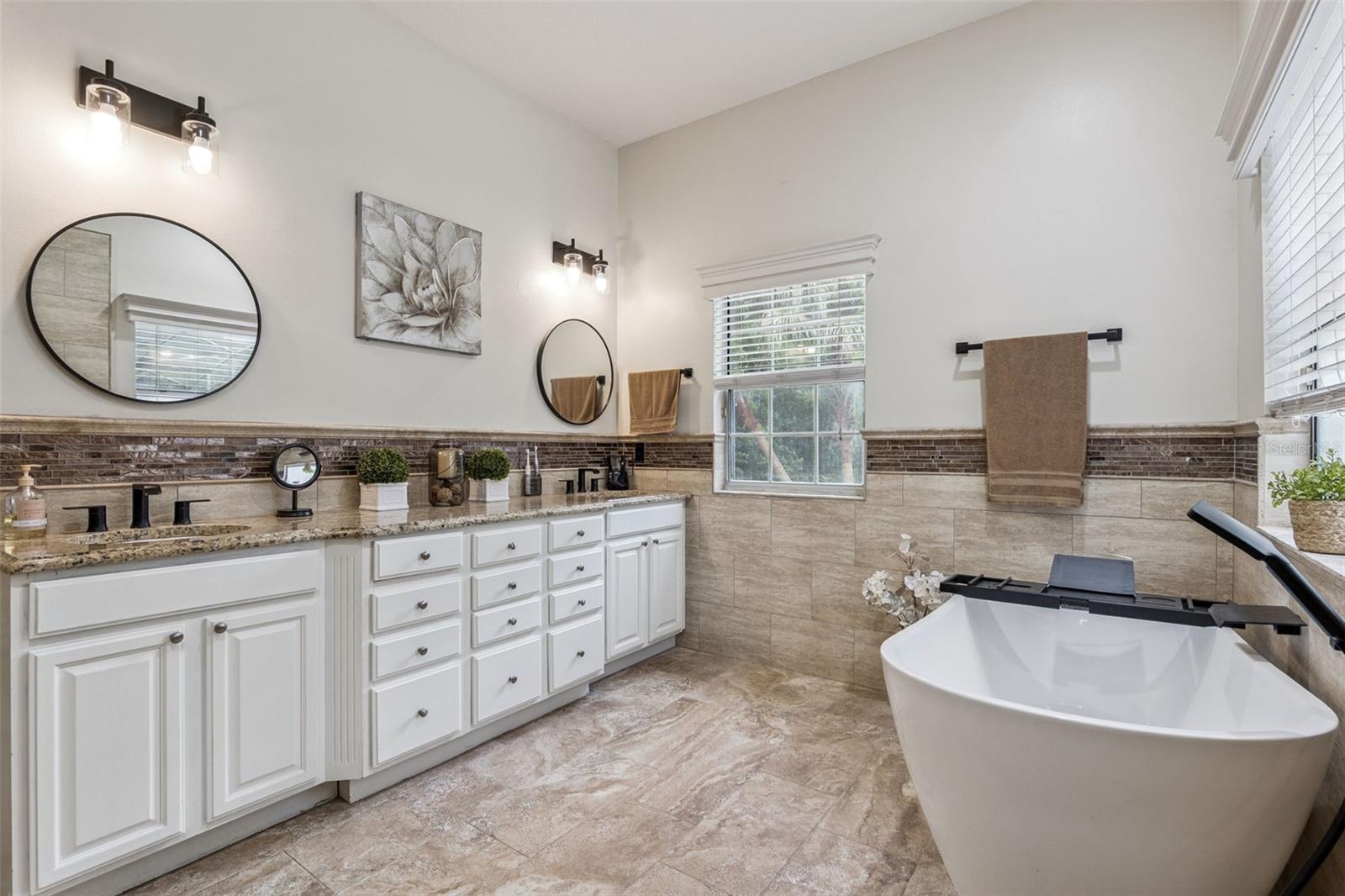 Image 27 of 70 For 383 Eagle Creek Circle