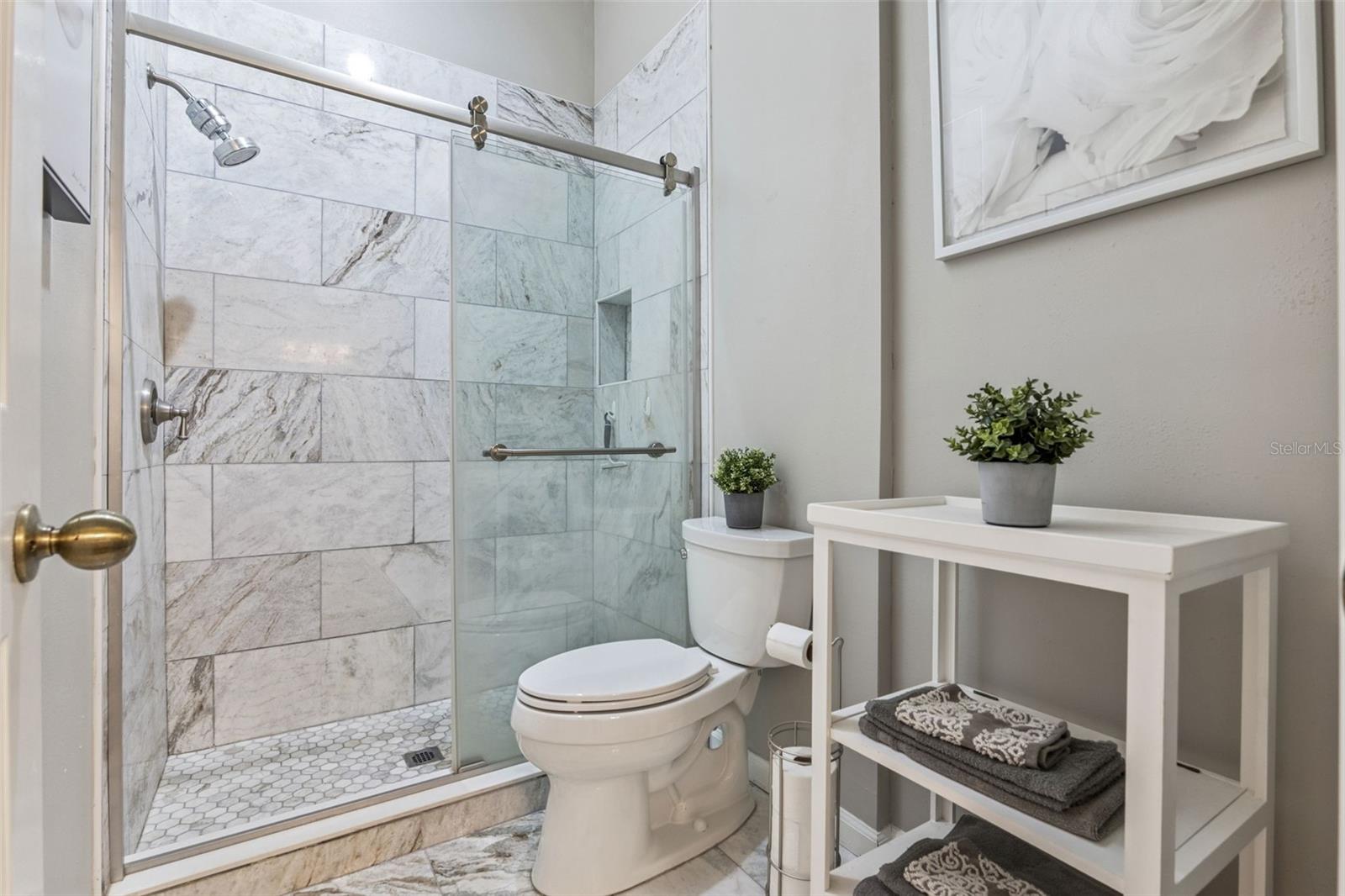 Image 34 of 70 For 383 Eagle Creek Circle