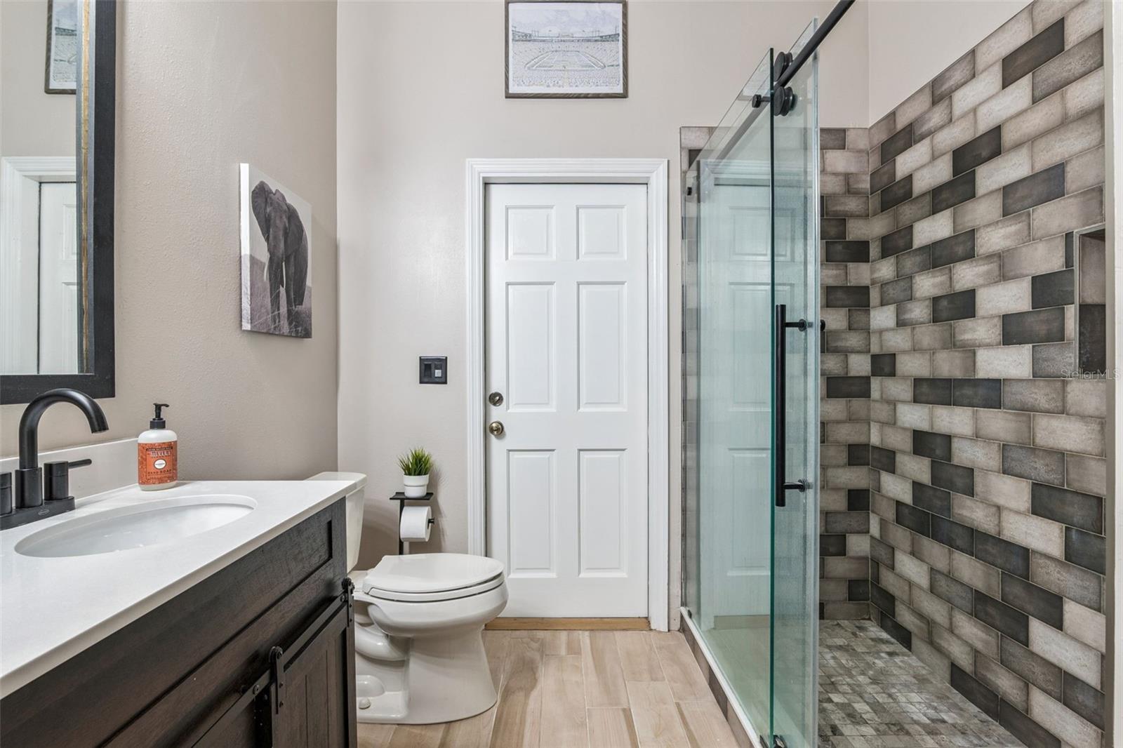 Image 39 of 70 For 383 Eagle Creek Circle