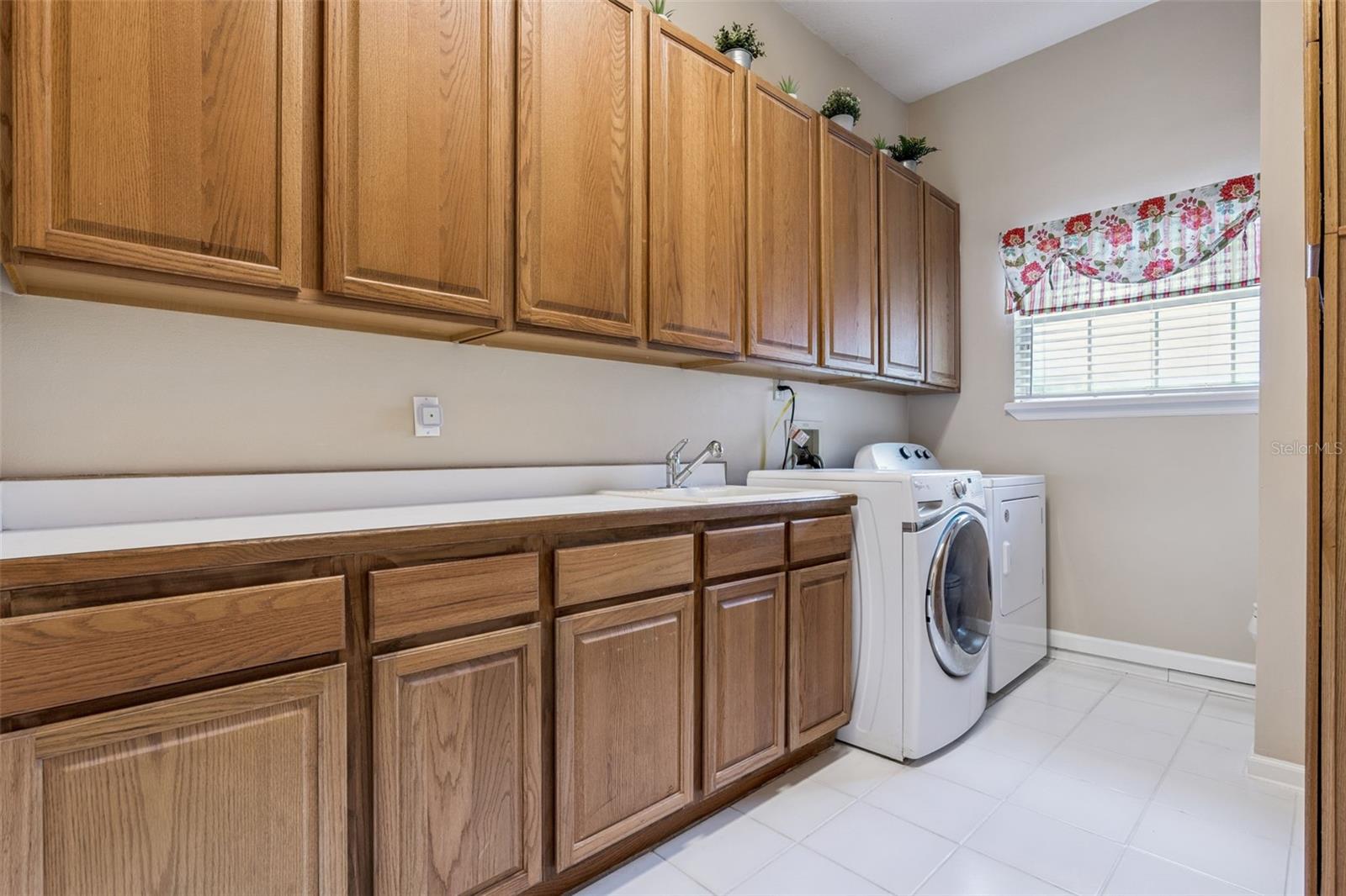 Image 41 of 70 For 383 Eagle Creek Circle