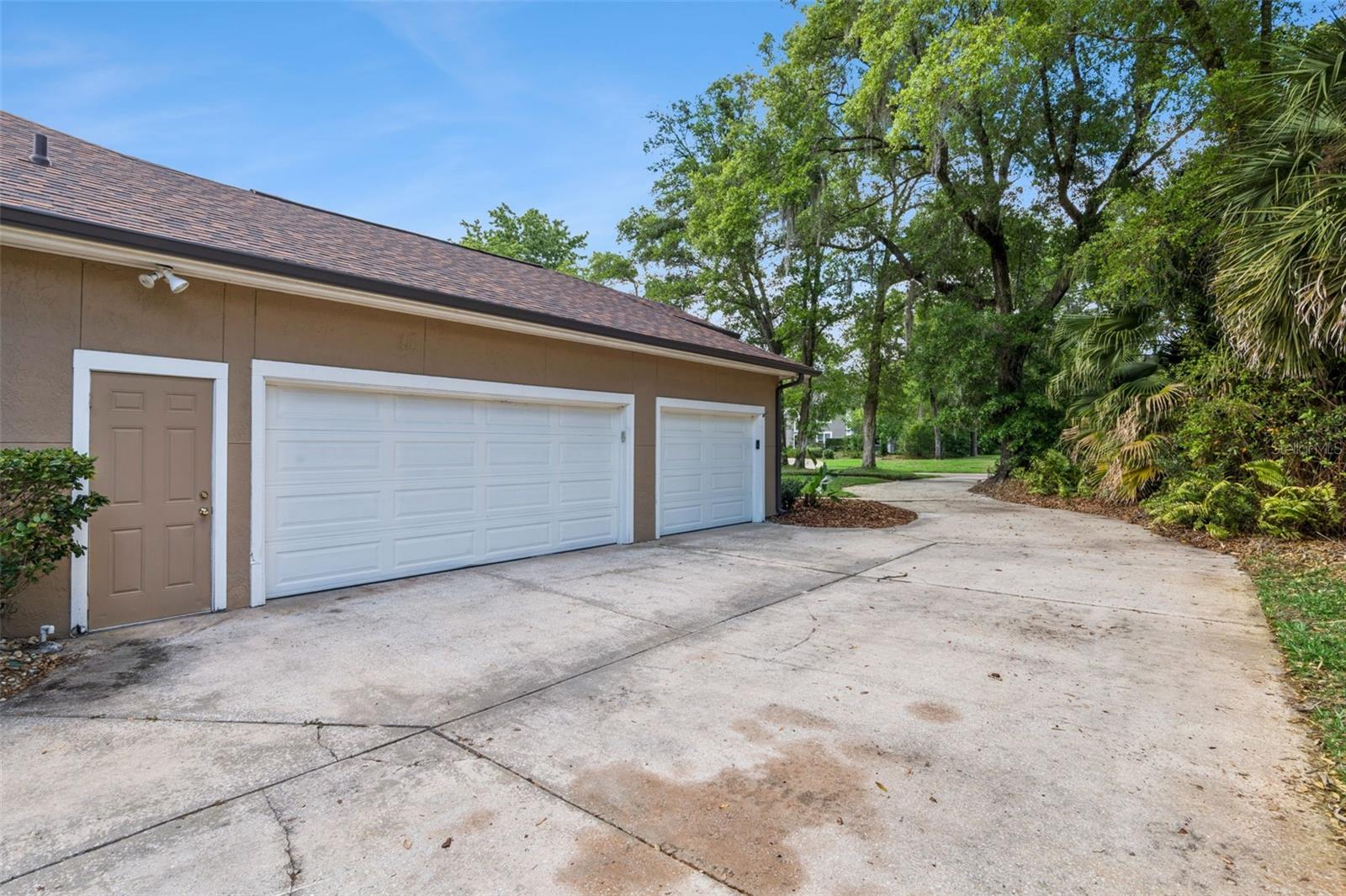 Image 52 of 70 For 383 Eagle Creek Circle