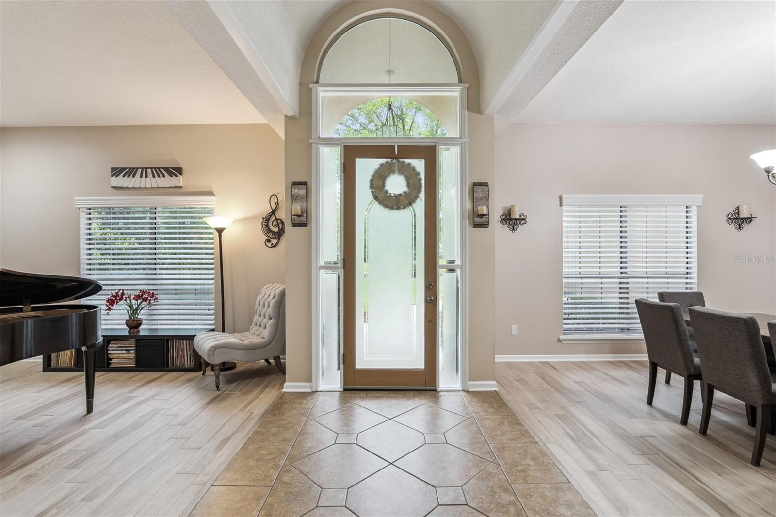 Image 8 of 70 For 383 Eagle Creek Circle