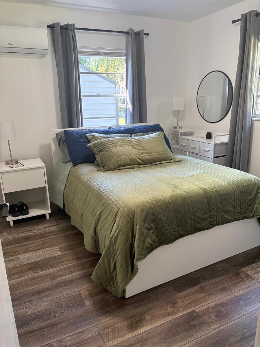 Image 6 of 17 For 7703 Hillcrest Terrace