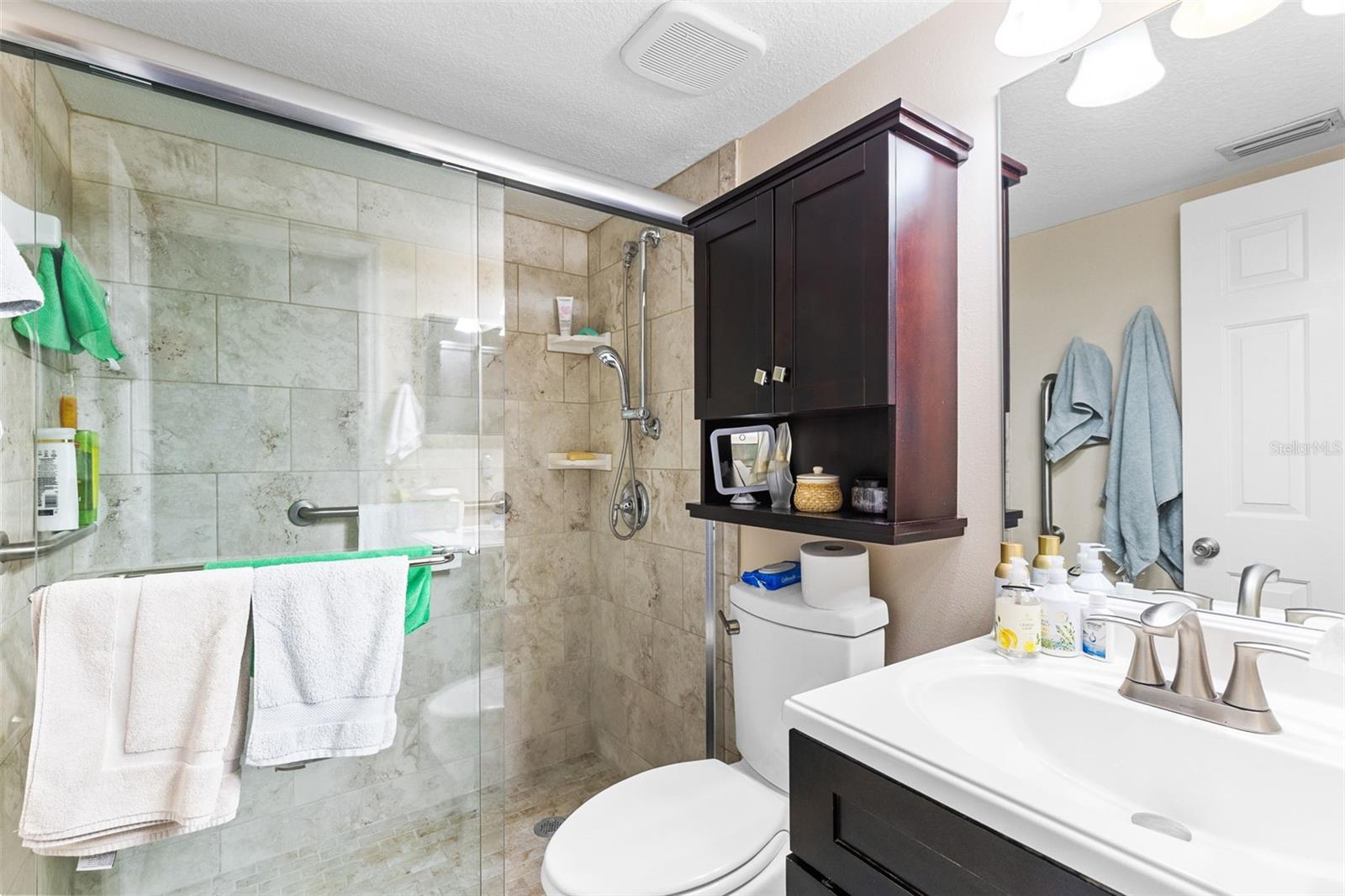 Image 18 of 27 For 2246 Coach House Boulevard 504