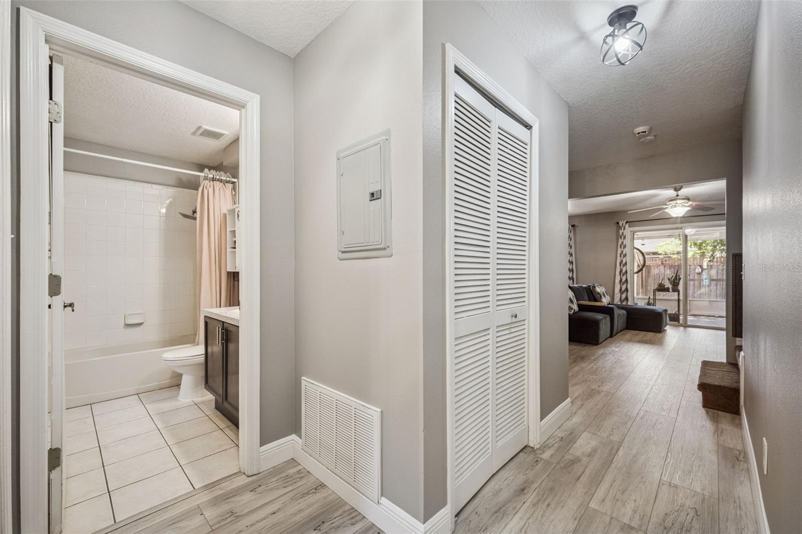 Image 11 of 38 For 1325 Fettler Way