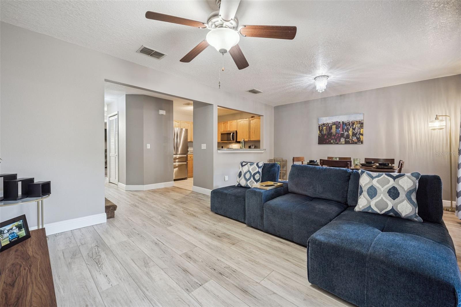 Image 3 of 38 For 1325 Fettler Way