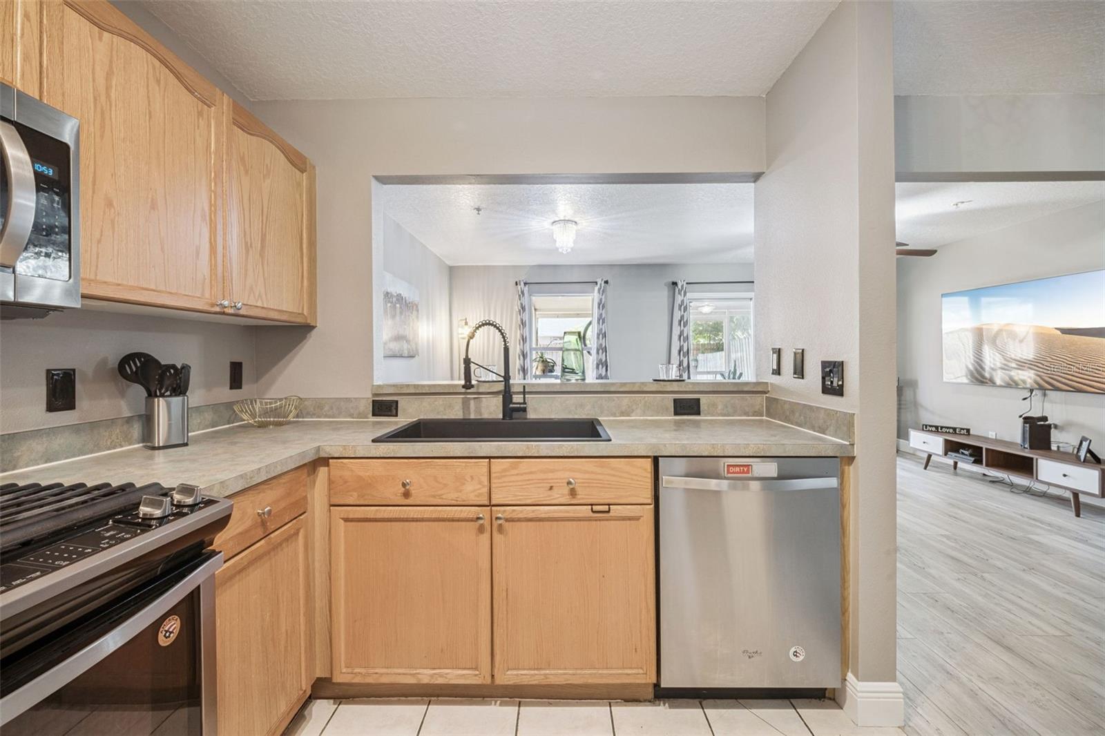 Image 7 of 38 For 1325 Fettler Way