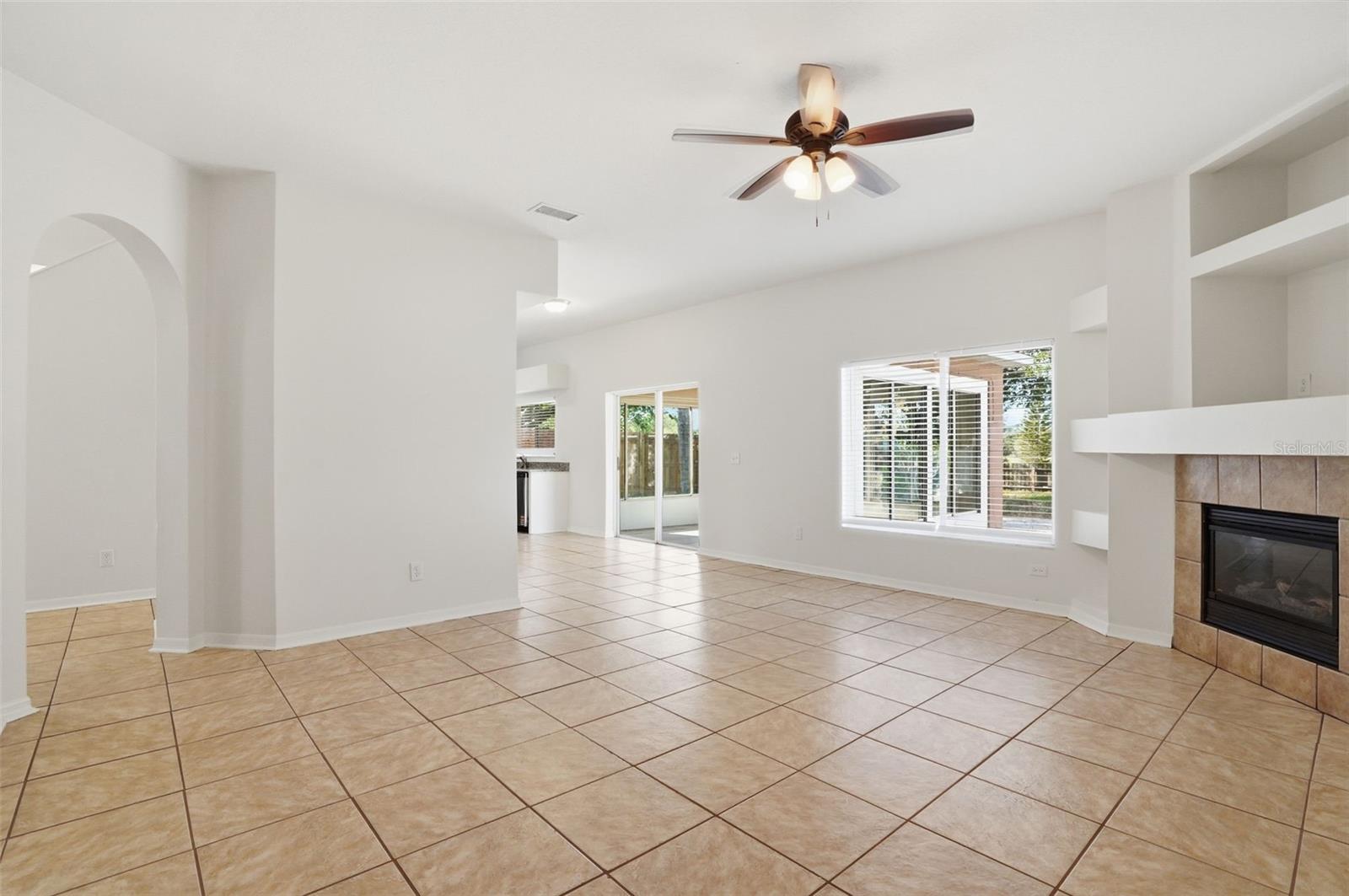 Image 10 of 30 For 12639 Longcrest Drive