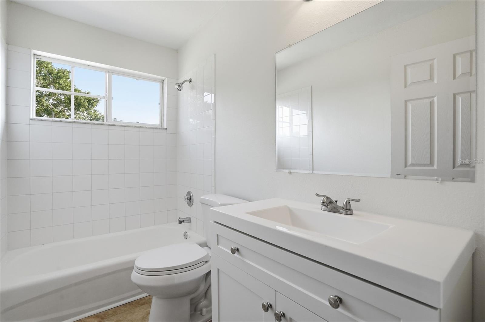 Image 23 of 30 For 12639 Longcrest Drive