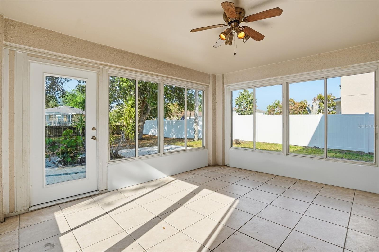 Image 28 of 30 For 12639 Longcrest Drive