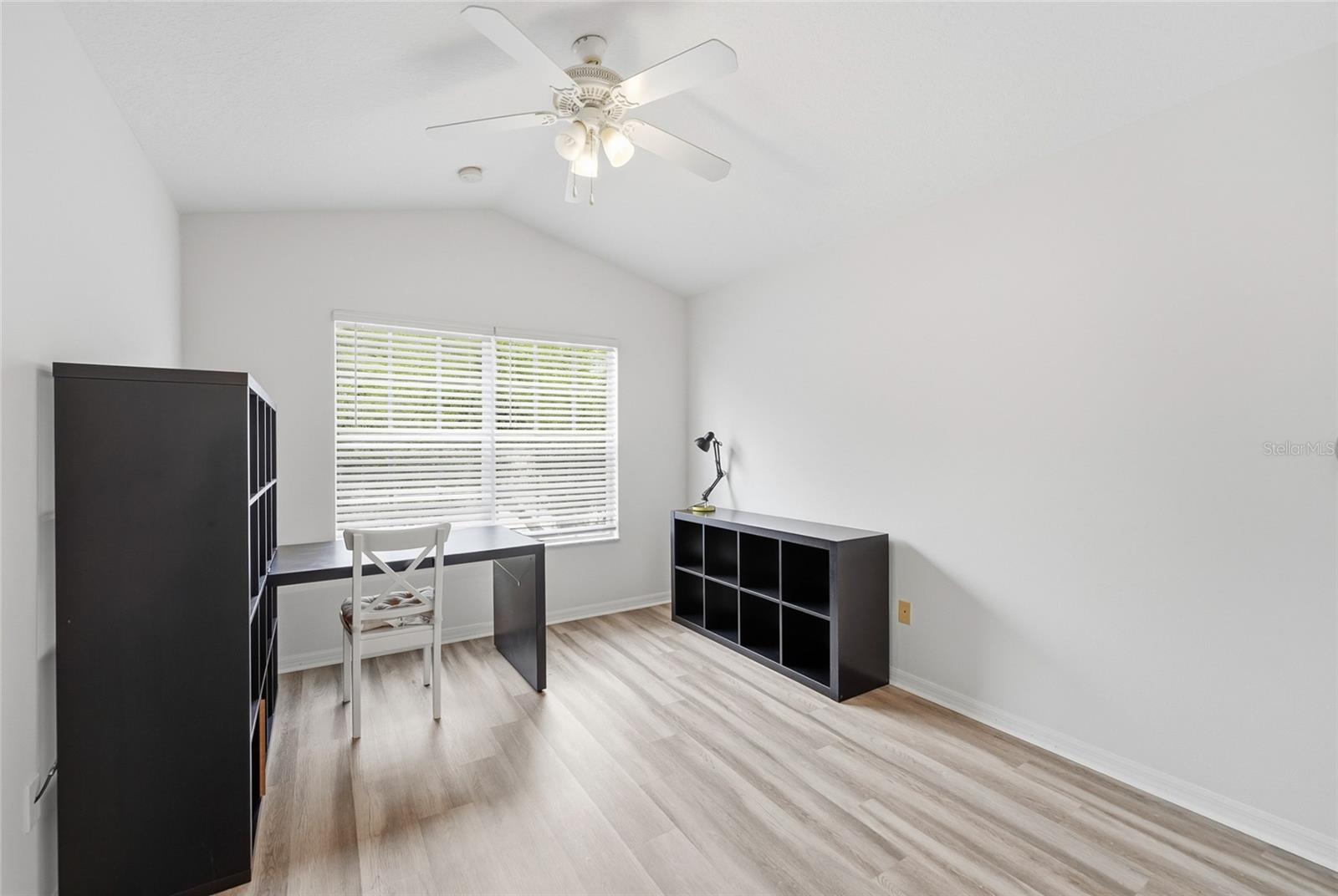 Image 18 of 28 For 748 Stonewyk Way