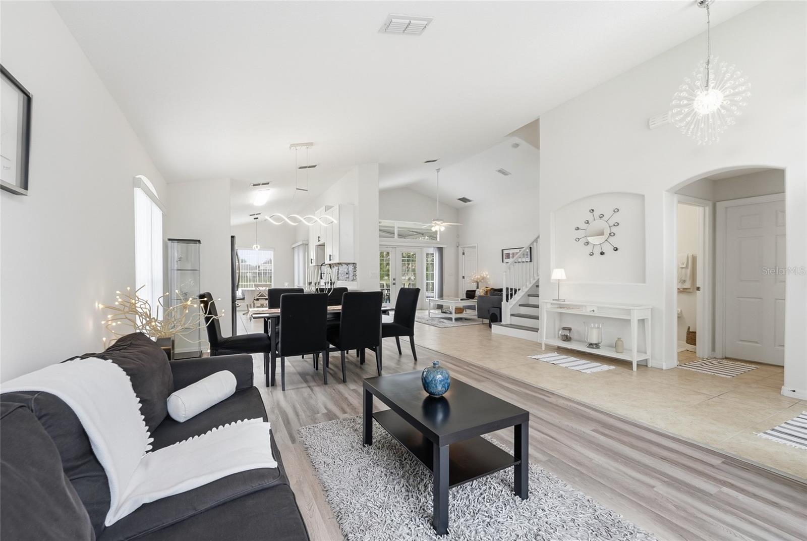 Image 4 of 28 For 748 Stonewyk Way