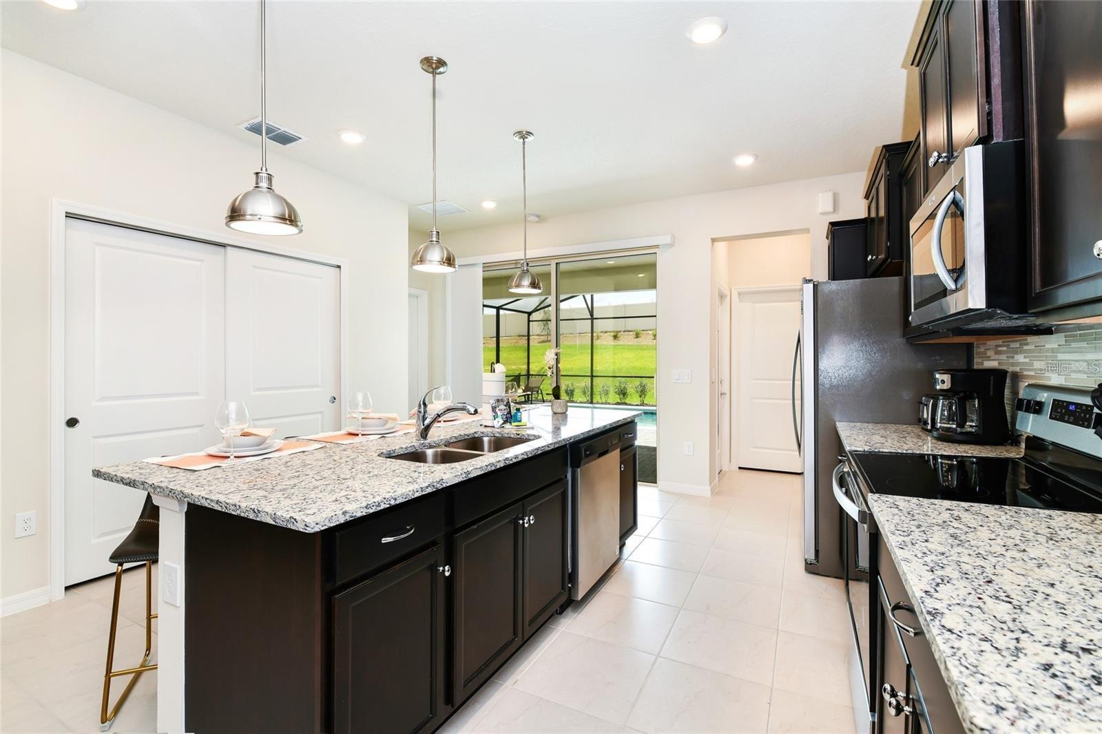 Image 18 of 52 For 3373 Lilac Way