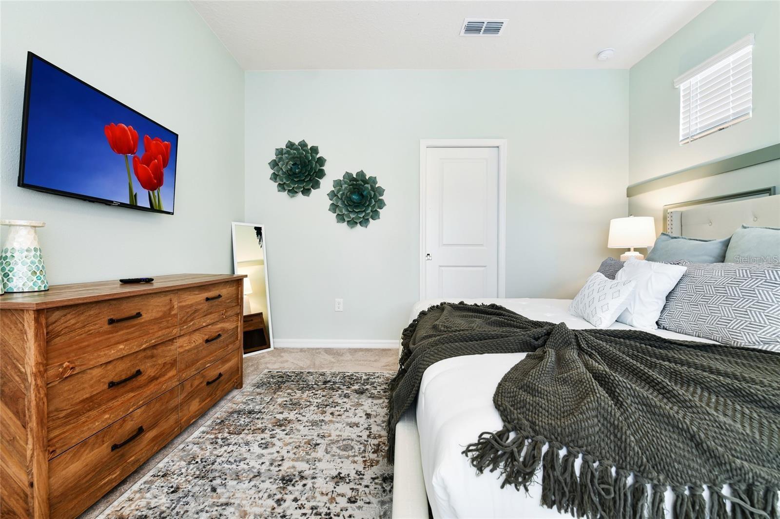 Image 32 of 52 For 3373 Lilac Way