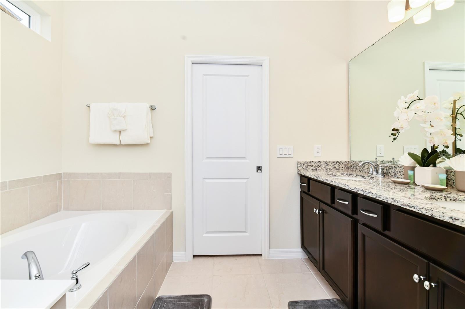 Image 39 of 52 For 3373 Lilac Way