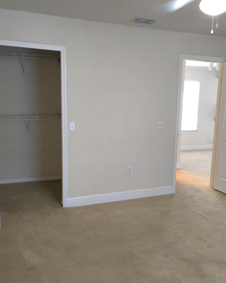 Image 11 of 29 For 131 Southern Pecan Circle 201