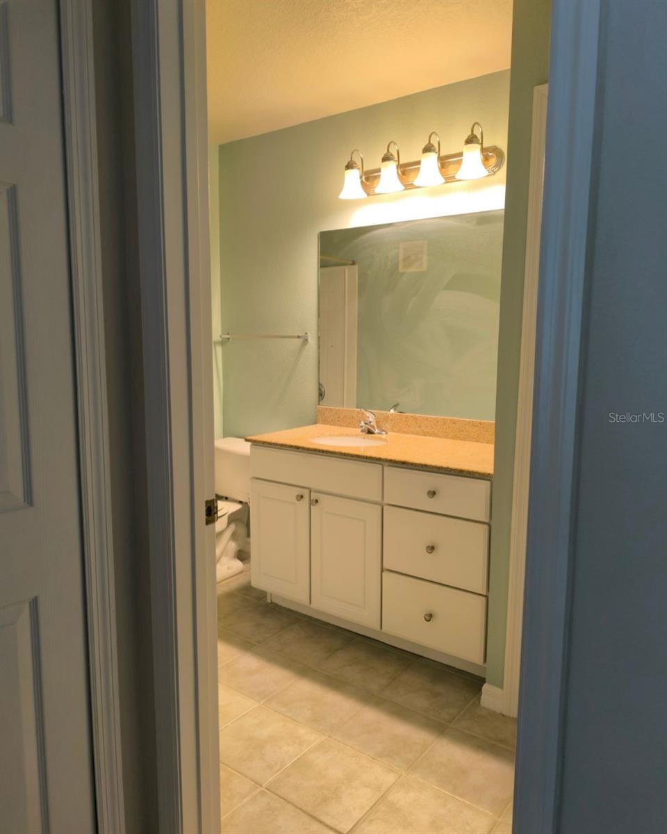 Image 14 of 29 For 131 Southern Pecan Circle 201