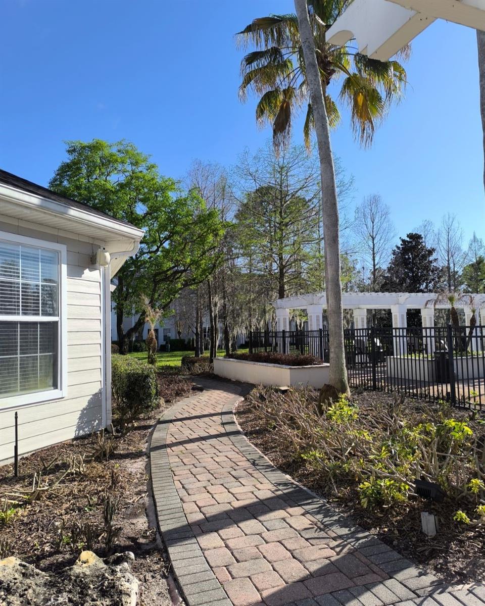 Image 24 of 29 For 131 Southern Pecan Circle 201