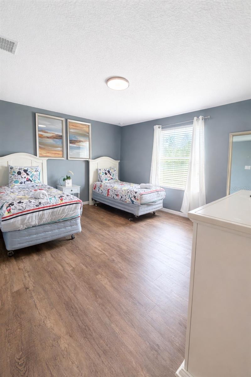 Image 21 of 34 For 2618 Santosh Cove