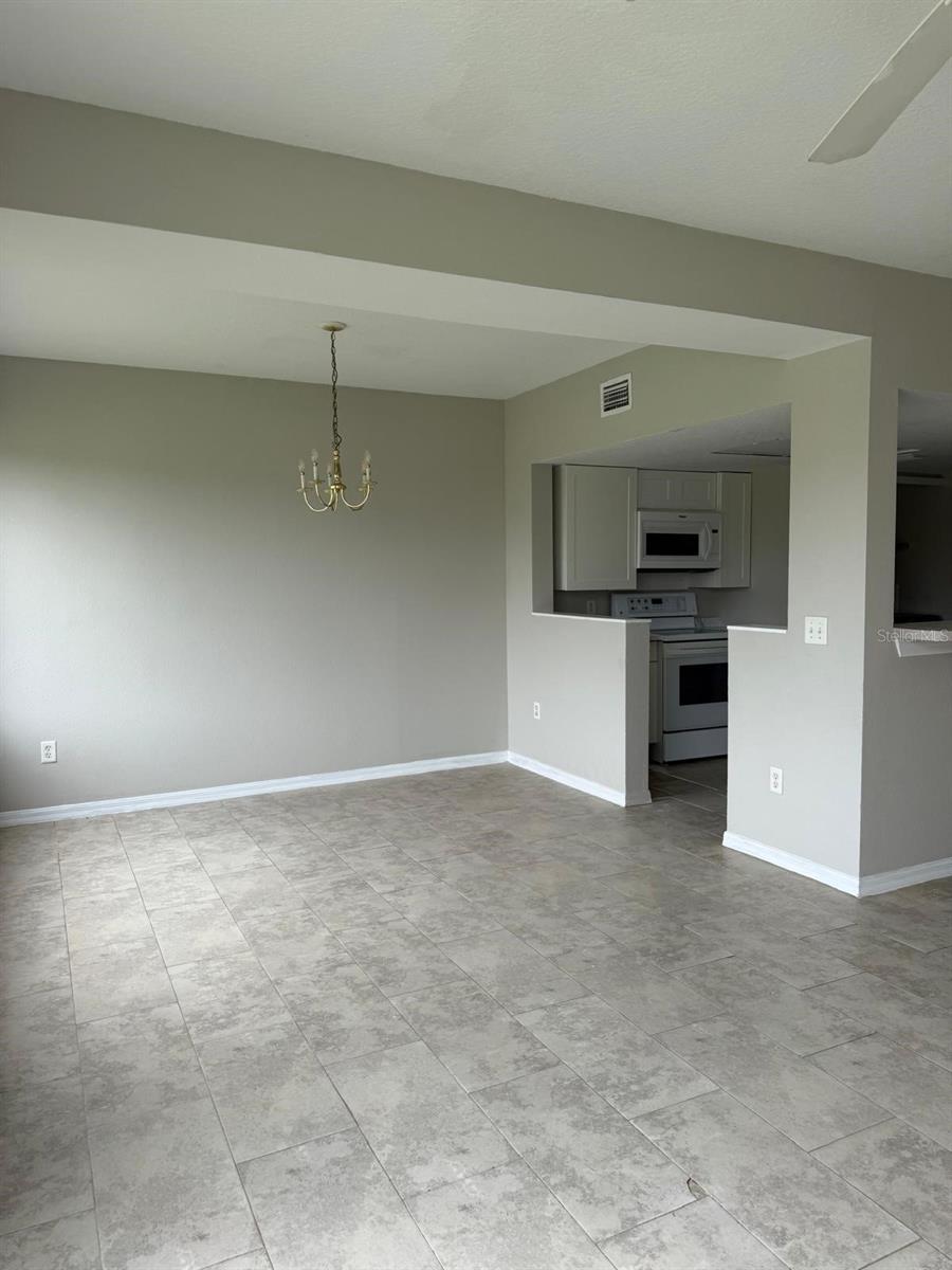 Image 4 of 15 For 631 Washington Palm Loop