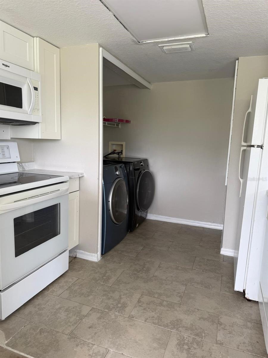 Image 5 of 15 For 631 Washington Palm Loop