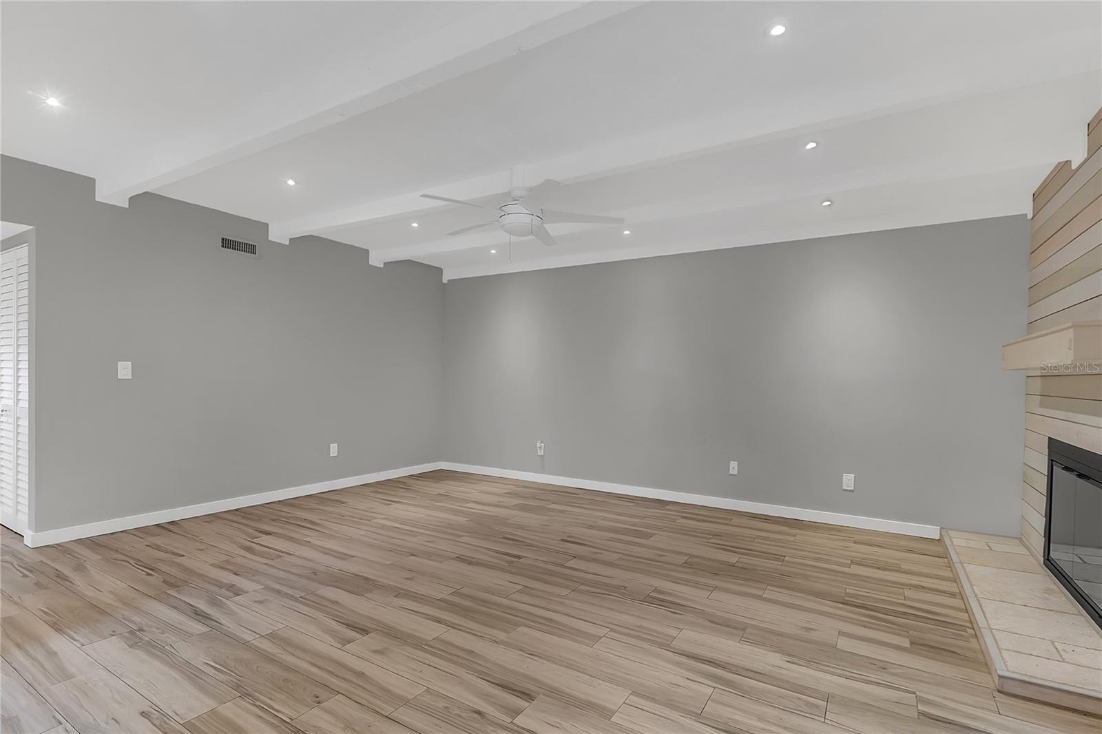 Image 7 of 49 For 108 Fairway Drive 108