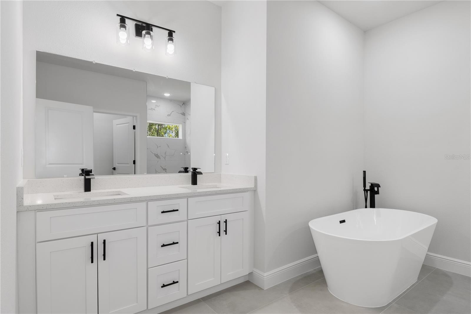 Image 15 of 23 For 775 Marion Oaks Manor