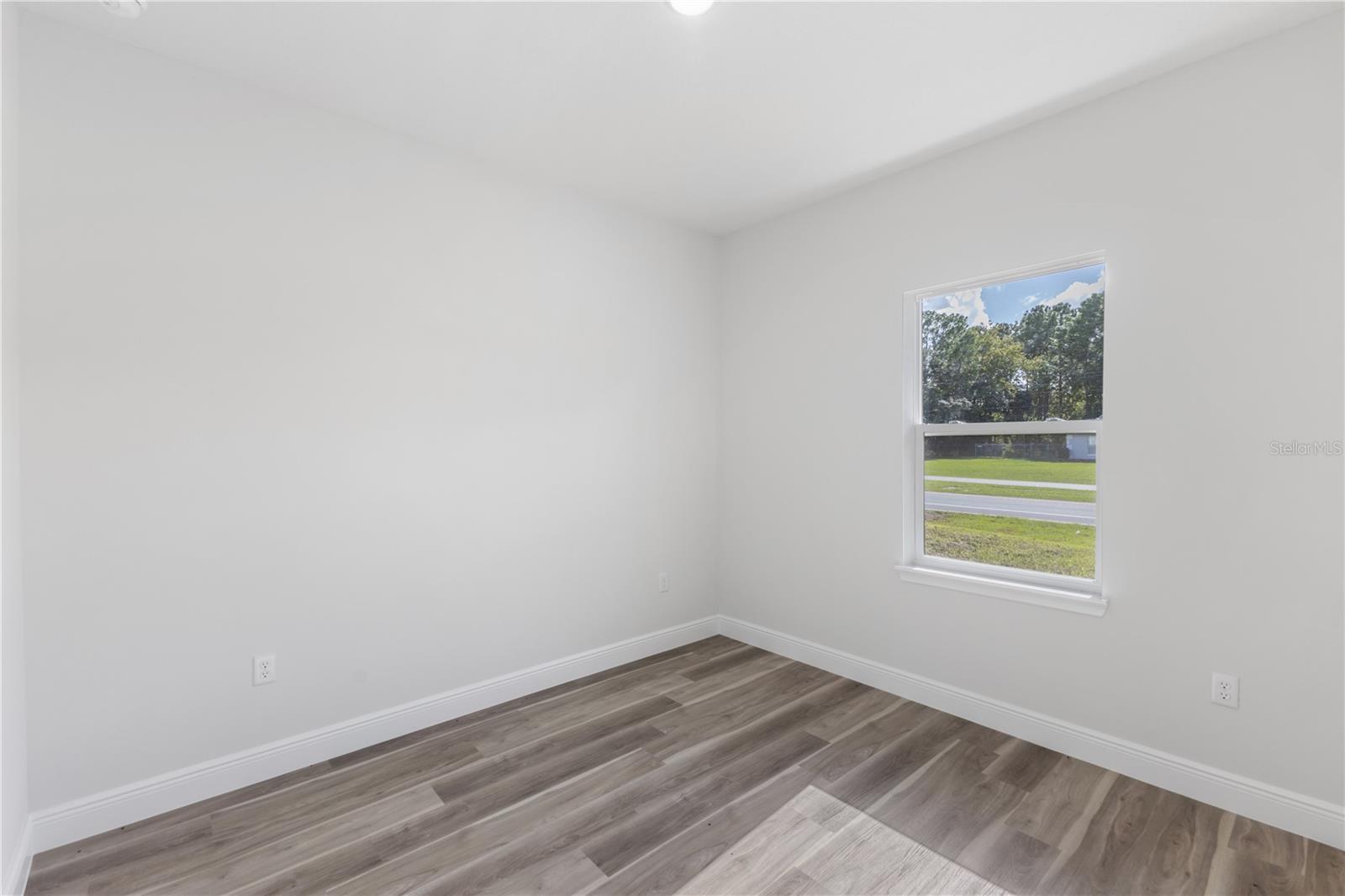 Image 6 of 23 For 775 Marion Oaks Manor