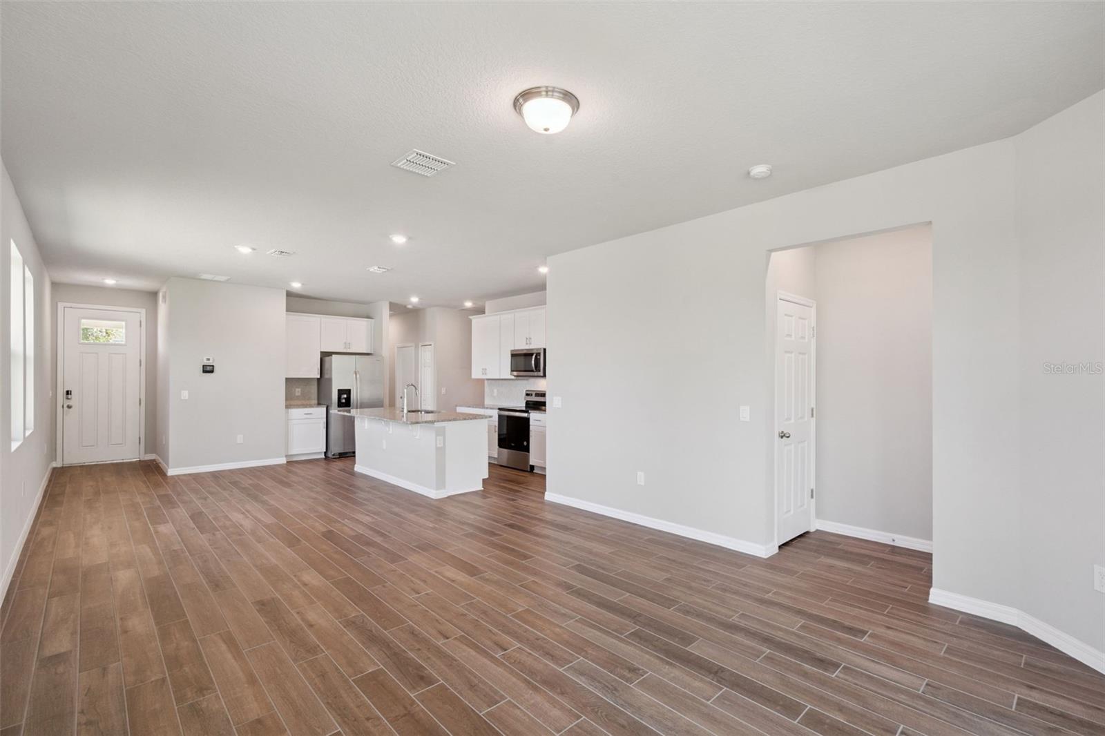 Image 4 of 41 For 2353 Mystic Maze Lane