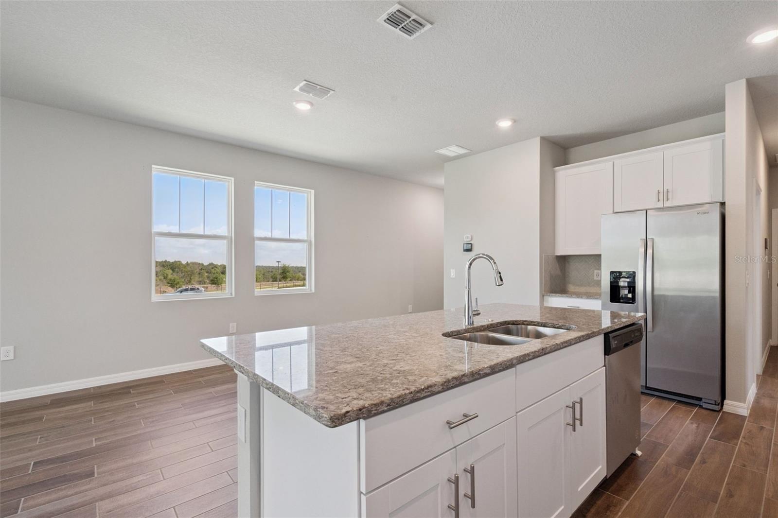 Image 9 of 41 For 2353 Mystic Maze Lane