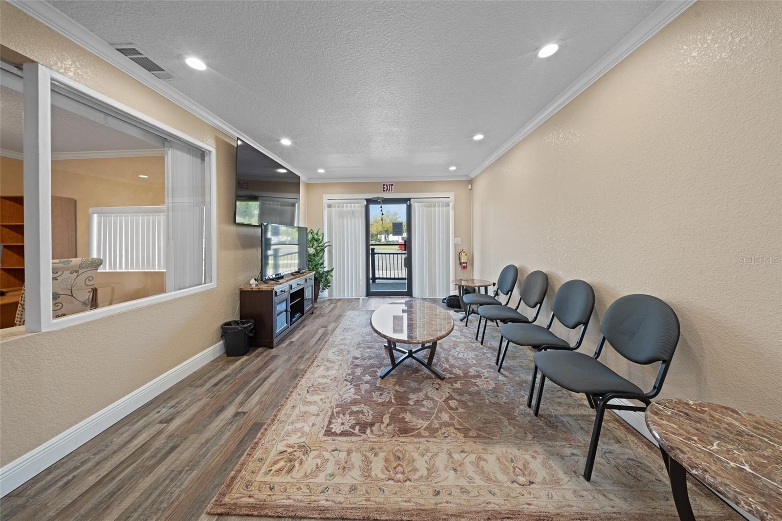 Image 4 of 27 For 2750 Volusia Avenue