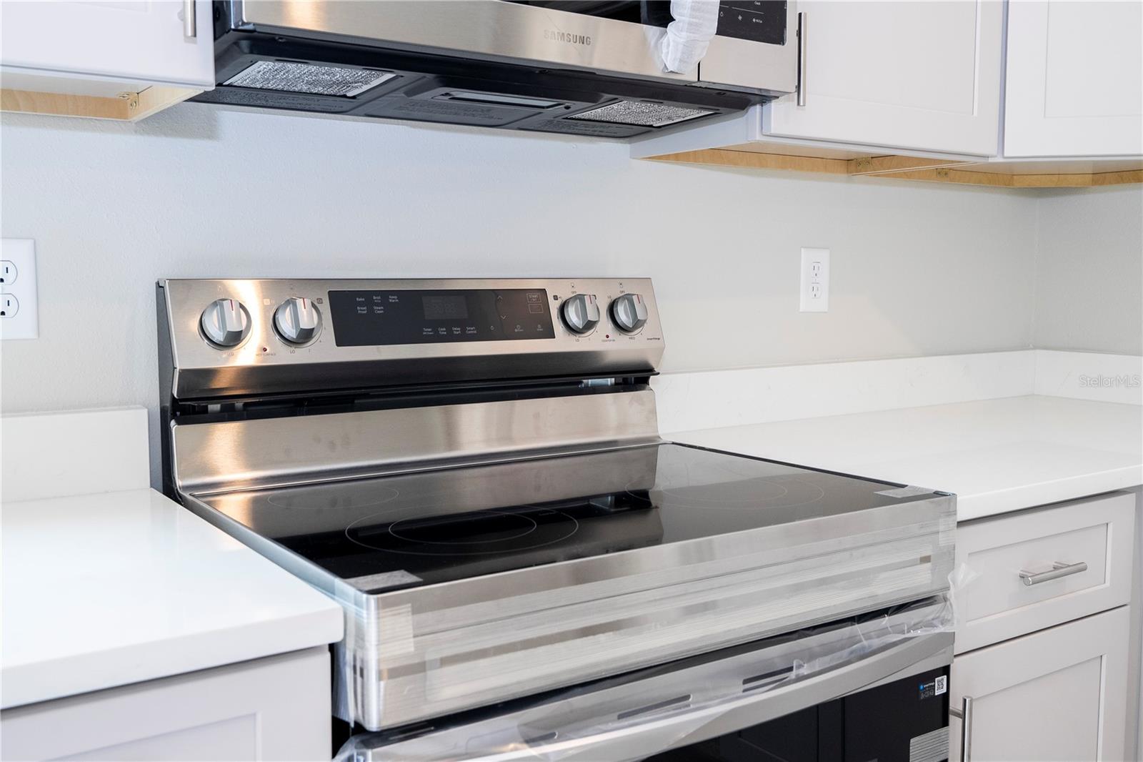 Image 23 of 34 For 7916 Granada Rd