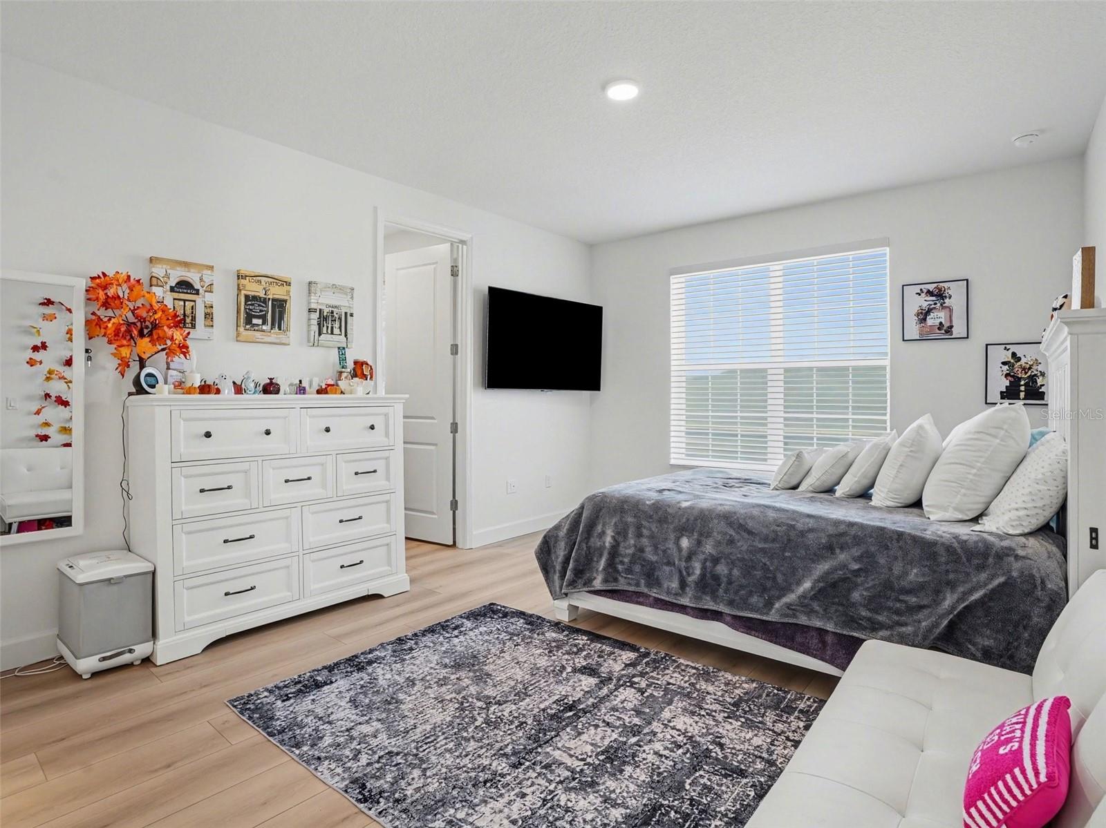 Image 26 of 55 For 2612 Ravencliffe Terrace