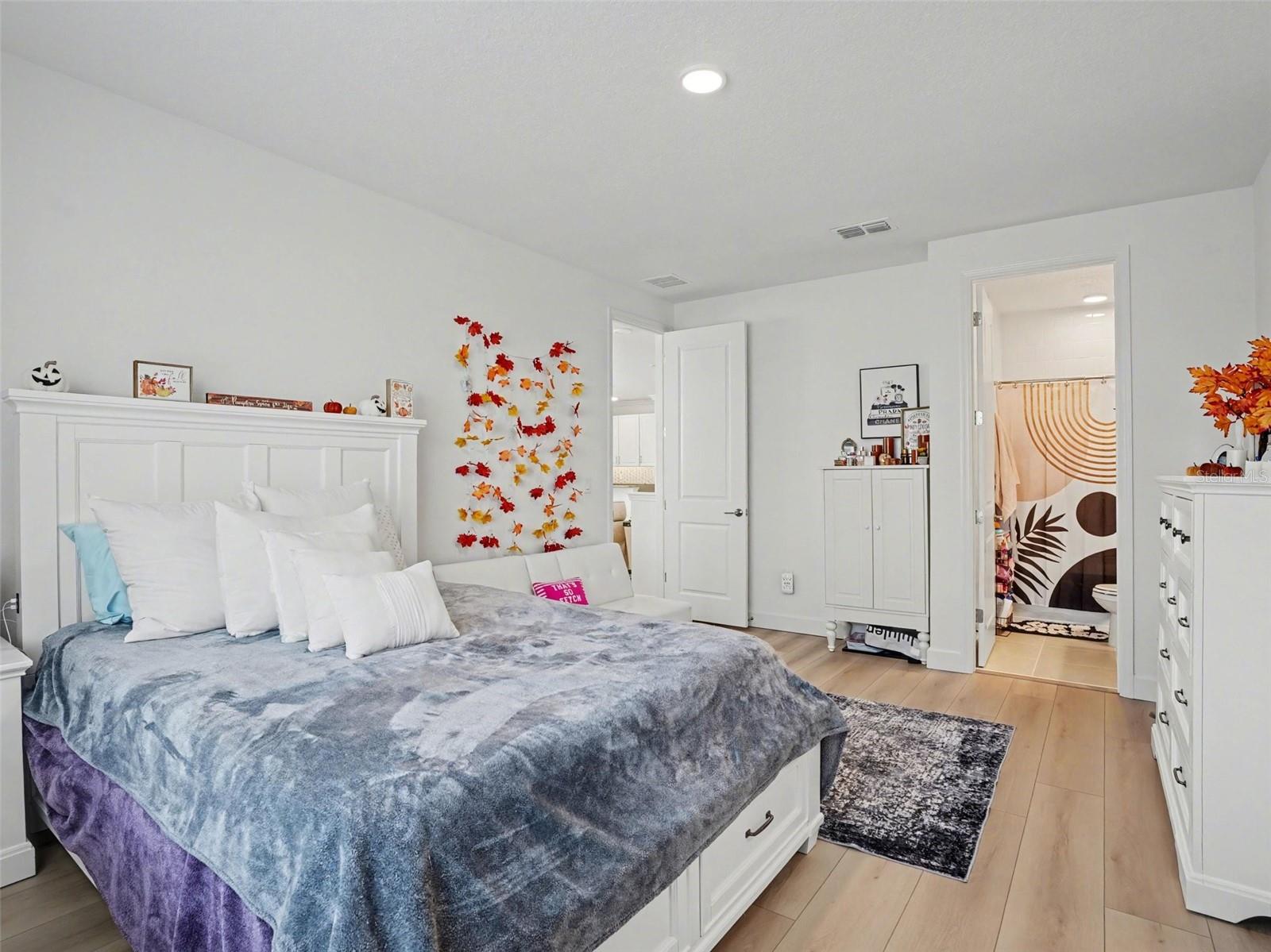 Image 27 of 55 For 2612 Ravencliffe Terrace