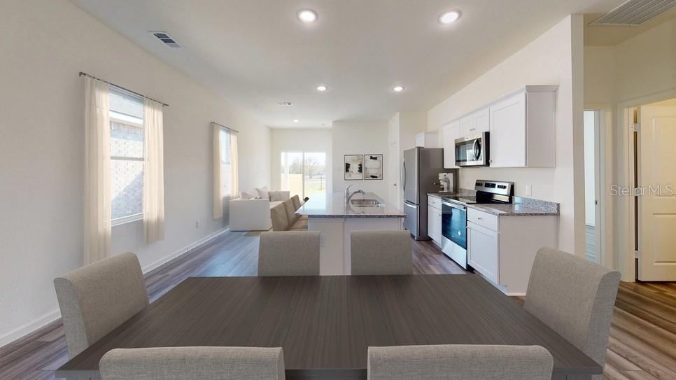 Image 2 of 9 For 2006 Hemingway Circle