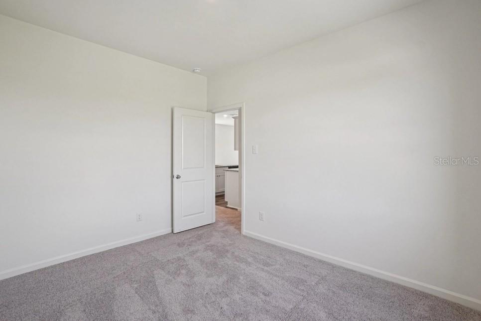 Image 8 of 9 For 2006 Hemingway Circle