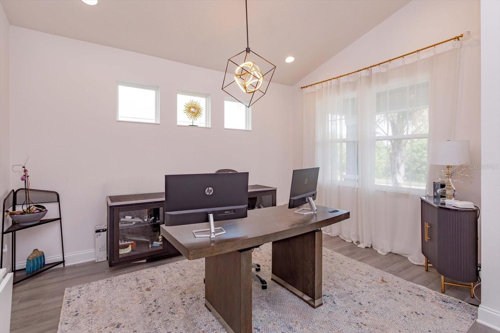 Image 4 of 30 For 1231 Foltz Loop