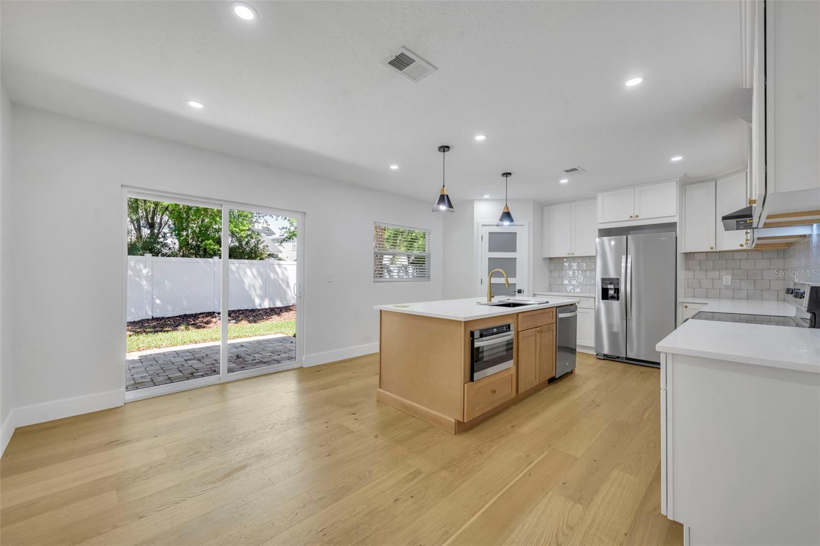 Image 13 of 40 For 1317 Medinah Court