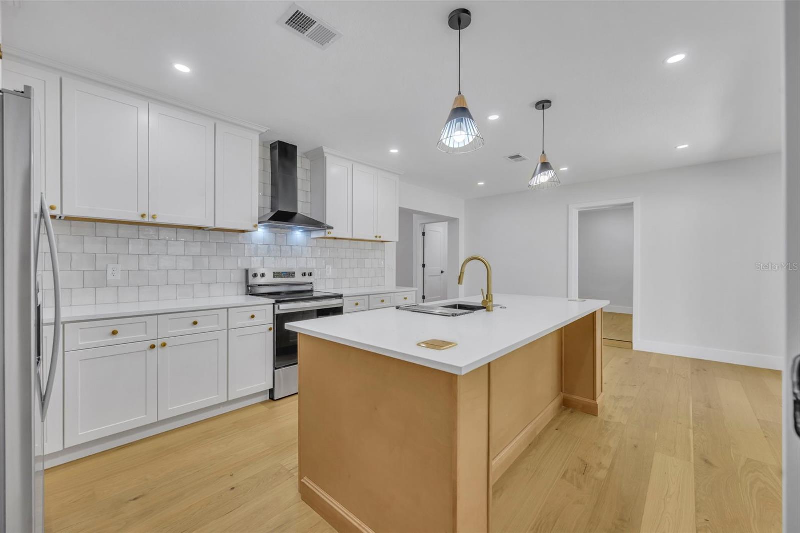 Image 21 of 40 For 1317 Medinah Court