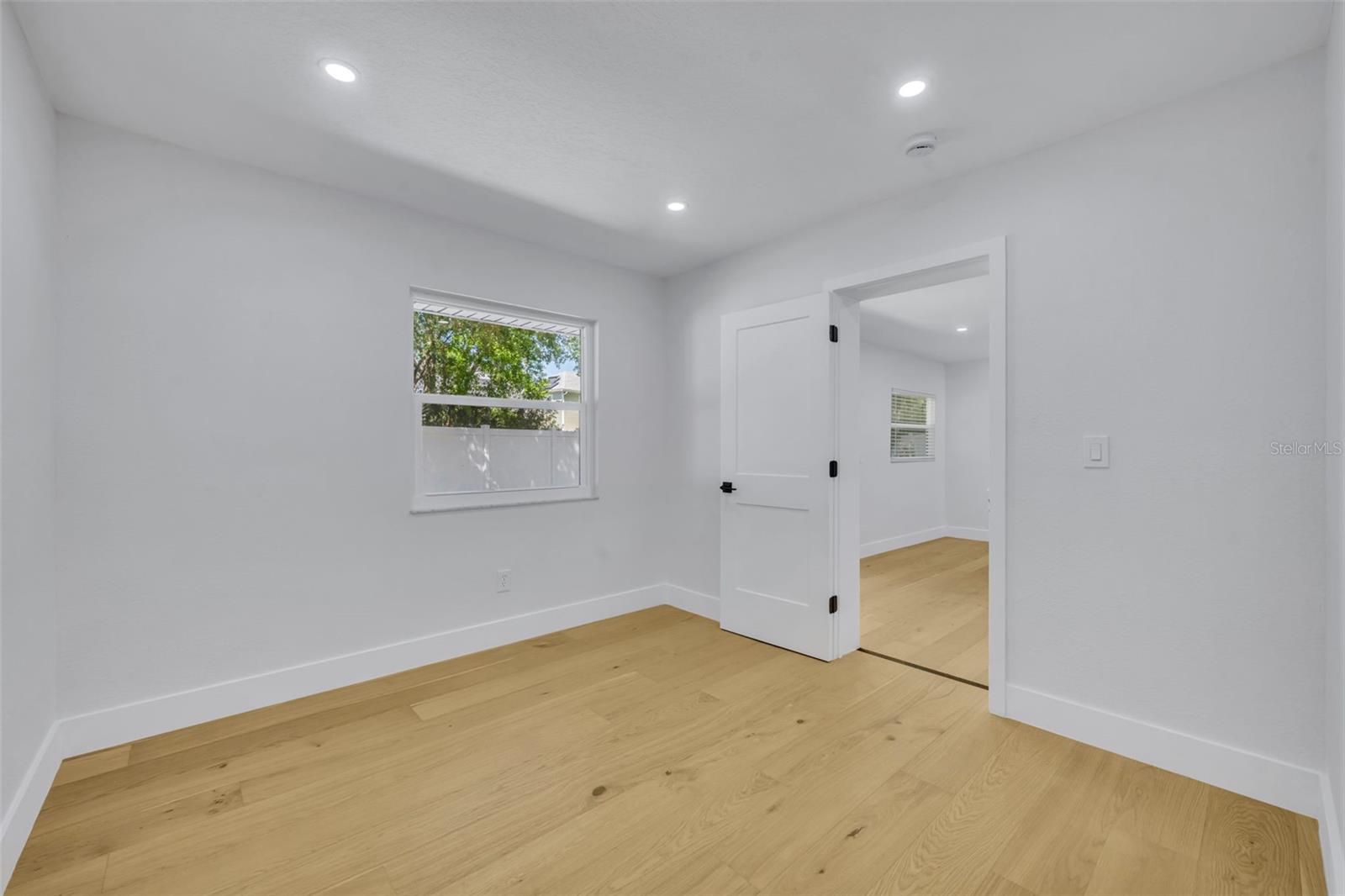 Image 22 of 40 For 1317 Medinah Court