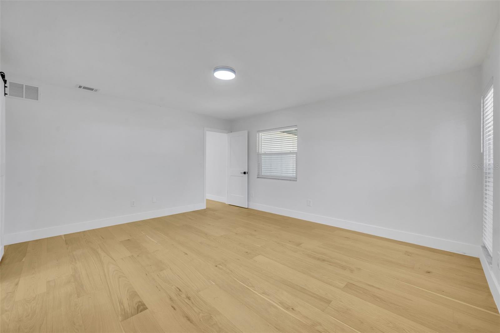 Image 24 of 40 For 1317 Medinah Court