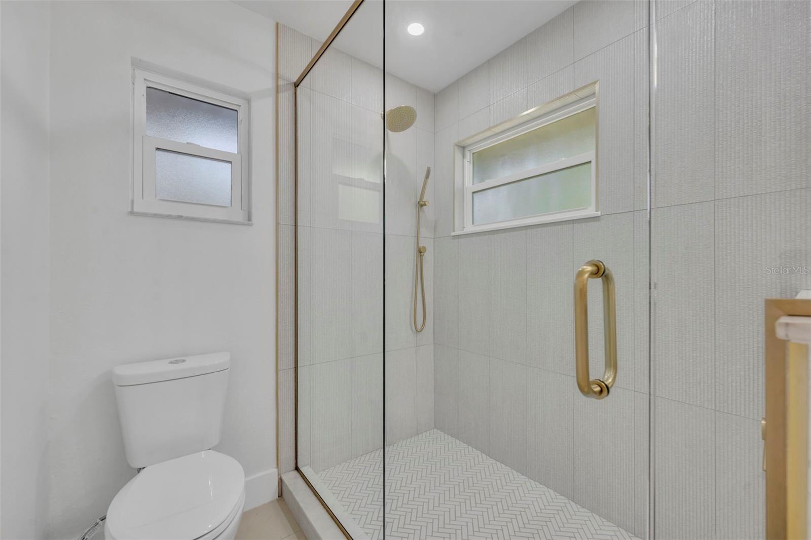 Image 26 of 40 For 1317 Medinah Court