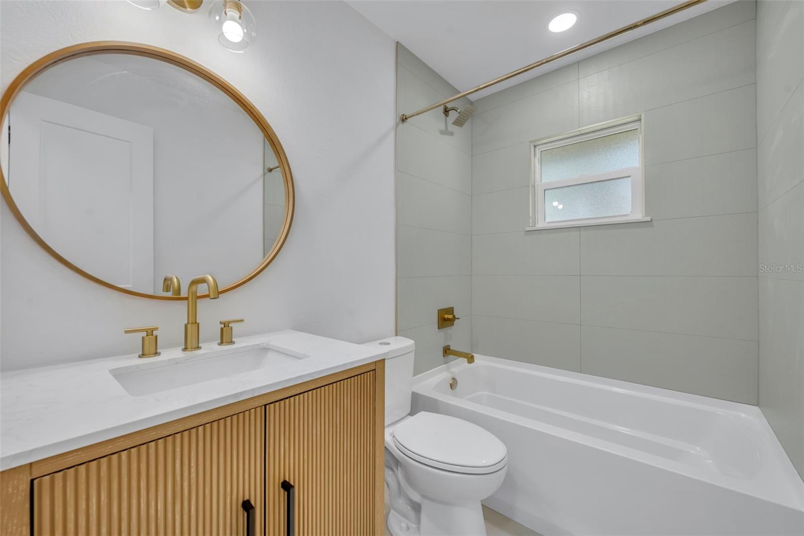 Image 31 of 40 For 1317 Medinah Court